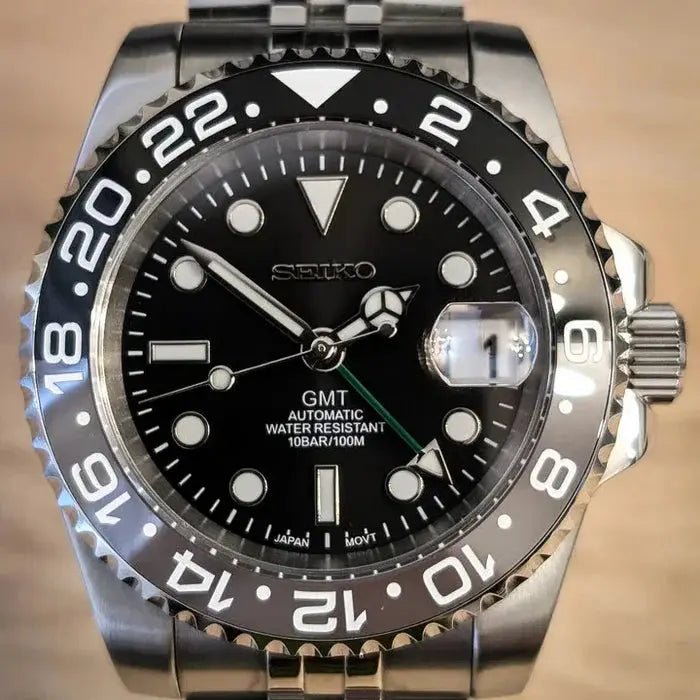 Seiko Mod GMT | Bruce Wayne - TWTwatches
