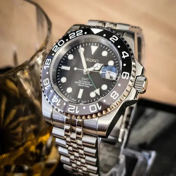 Seiko Mod GMT | Bruce Wayne - TWTwatches