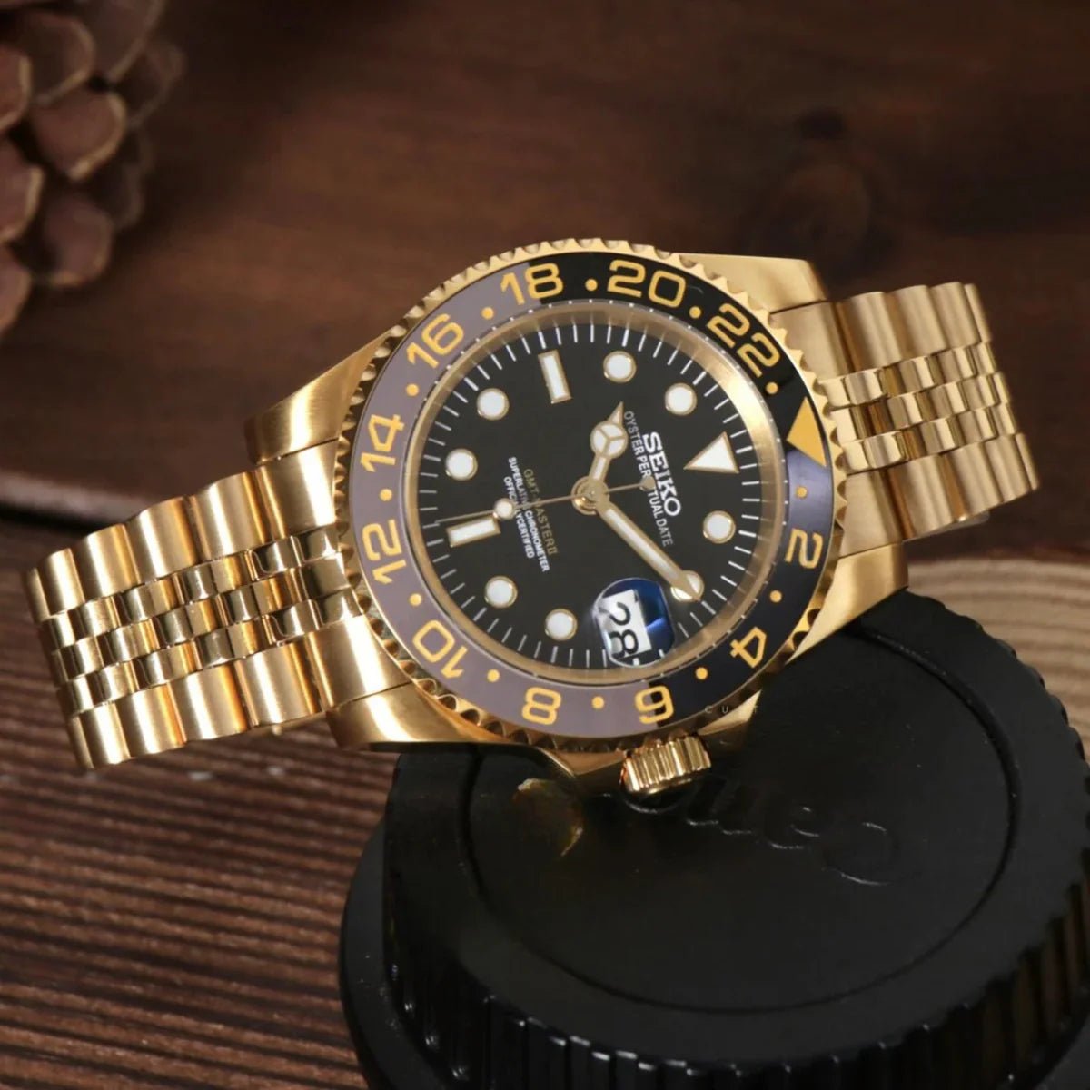 Seiko Mod GMT | Gold - TWTwatches